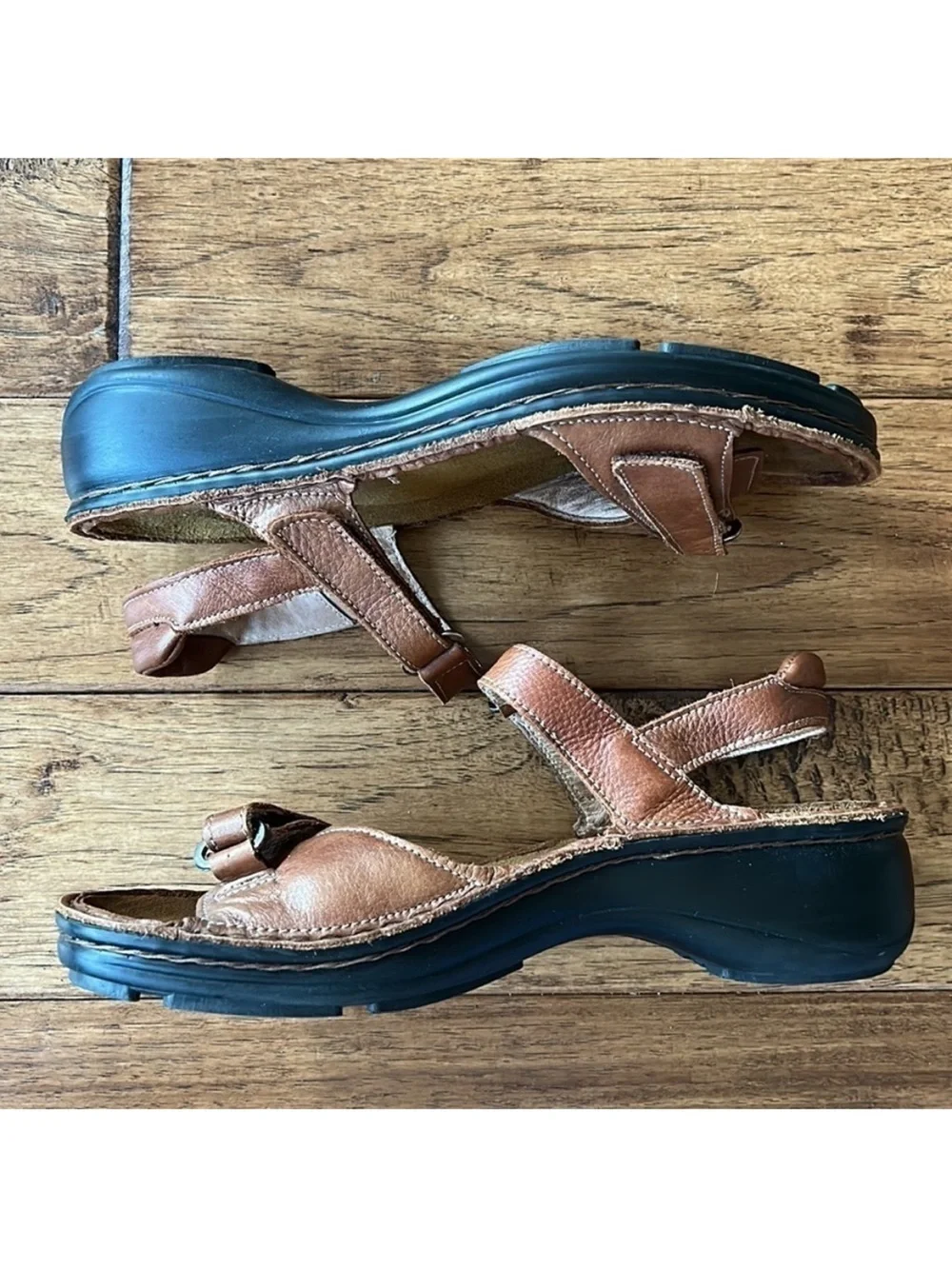 Naot Brown Leather Sandals Comfort Shoes Adjustable Straps Size 37 / US 6